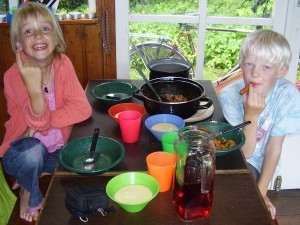 Lekker knakworstjes eten